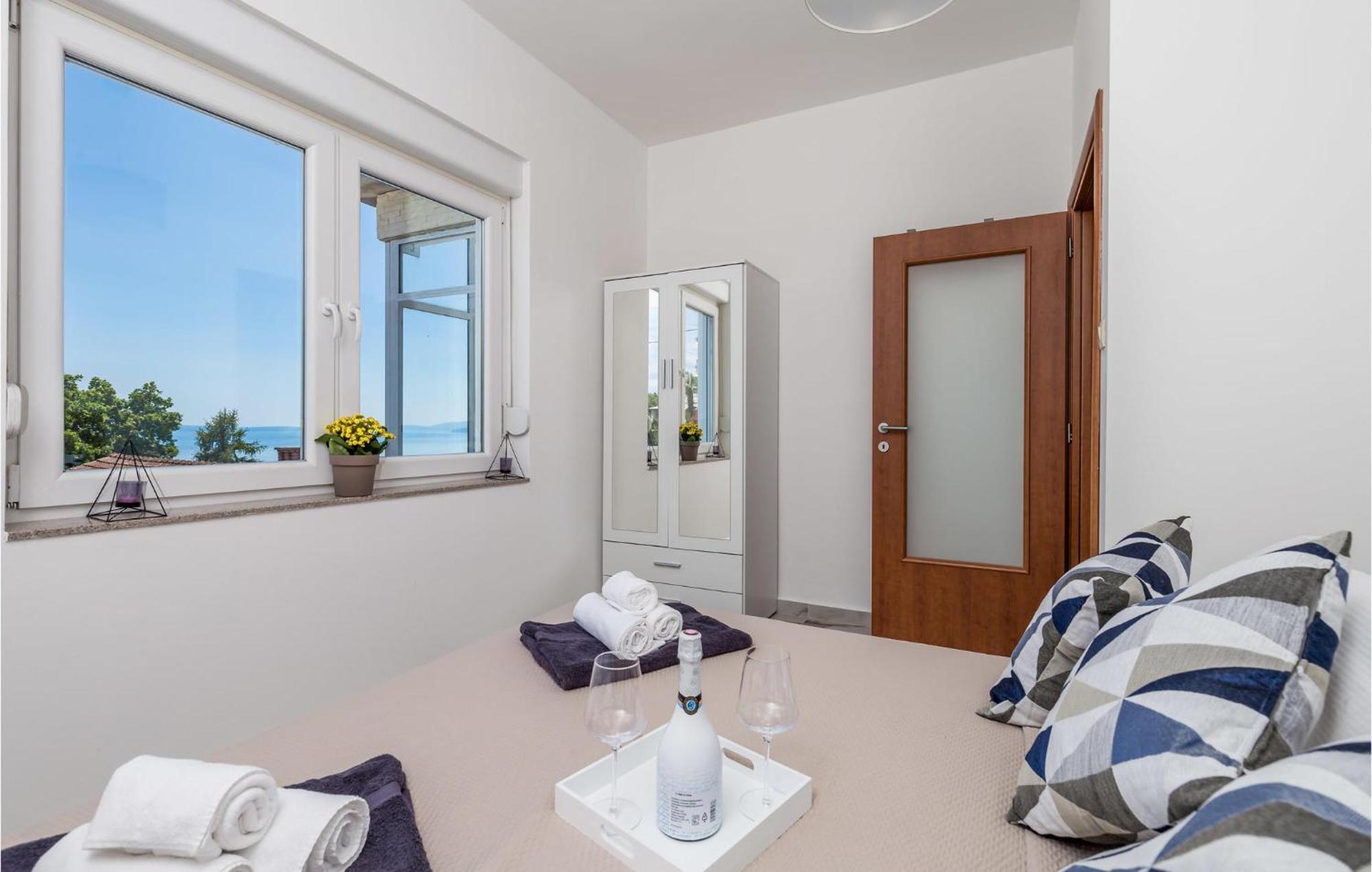 2 Bedroom Amazing Apartment In 리예카 외부 사진